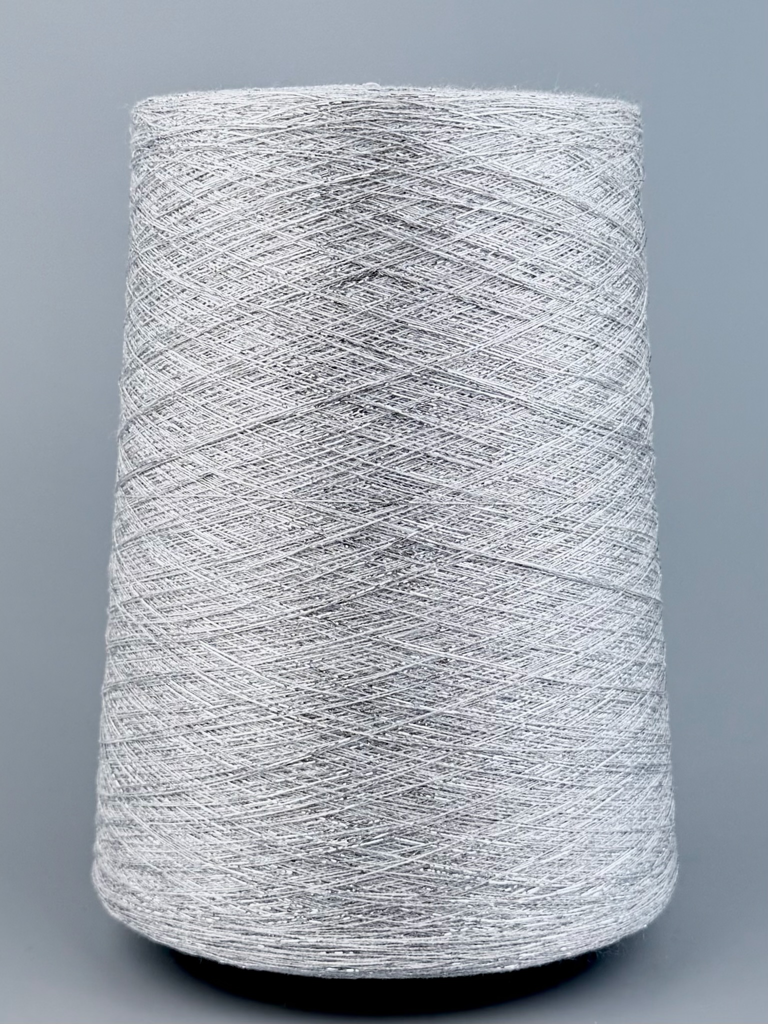 Industria Italiana Filati Art. Frizzante Nm 35 – Fantasiegarn aus Viskose und Lurex col. Siilbergrauer 2043 foto 2